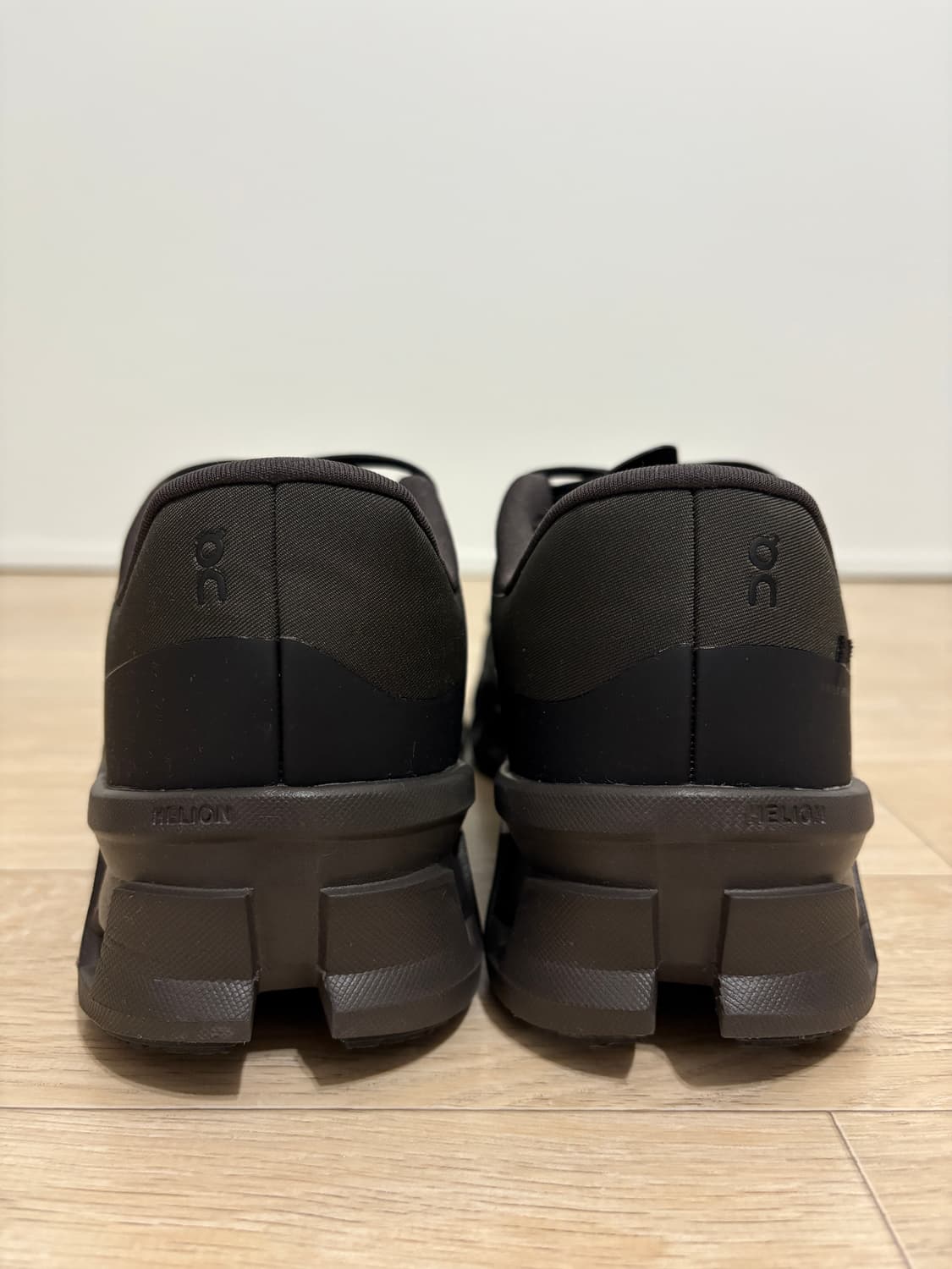 온 러닝 X 파프 / 클라우드몬스터 2 쏜 브라운 / 270 상품이미지3