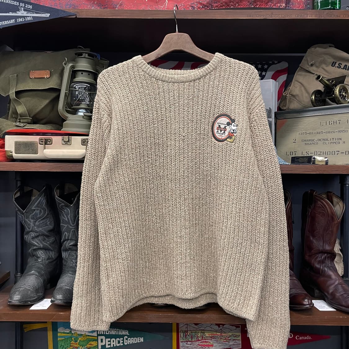 디즈니 클래식 어센틱 미키마우스 자수 로고 니트 스웨터 상품이미지1