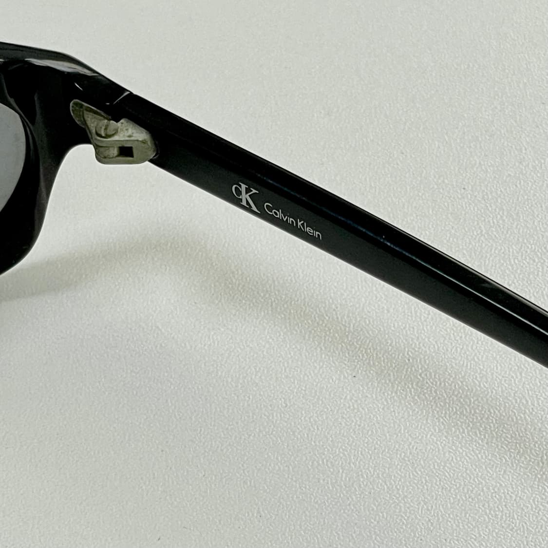 Calvin Klein 캘빈클라인 사의 빈티지 선글라스 상품이미지4