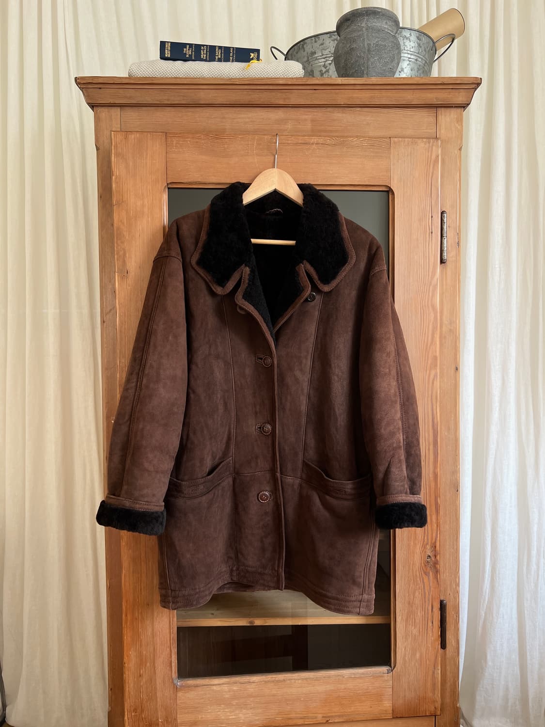 Figaro 모카 브라운 양가죽 시어링 하프 코트 상품이미지1