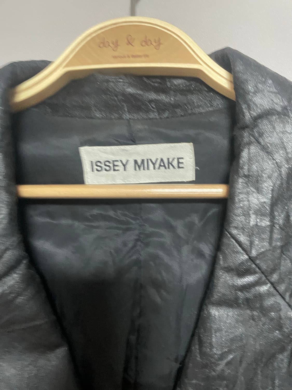 이세이 미야케 크랙 레더 자켓 상품이미지3