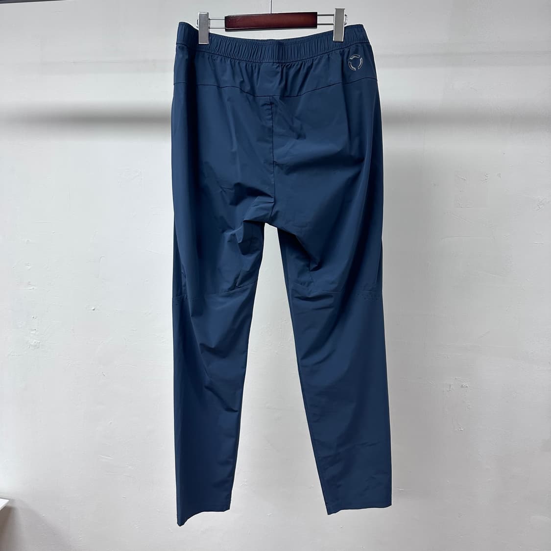 DESCENTE 23s 데상트 기능성 밴딩 트레이닝 팬츠 XL J34 상품이미지4