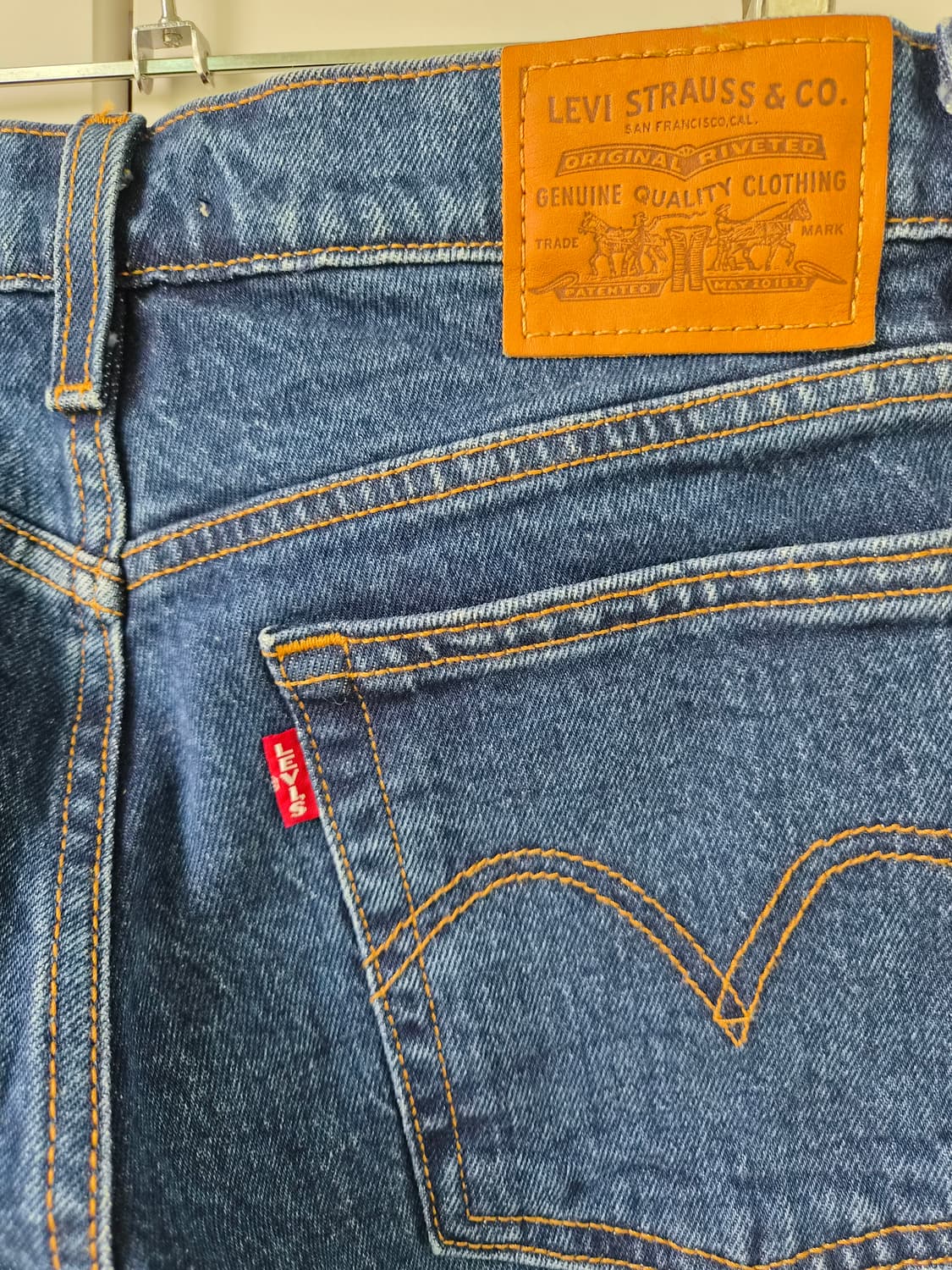 리바이스 대문자E 프리미엄청바지 상품이미지3