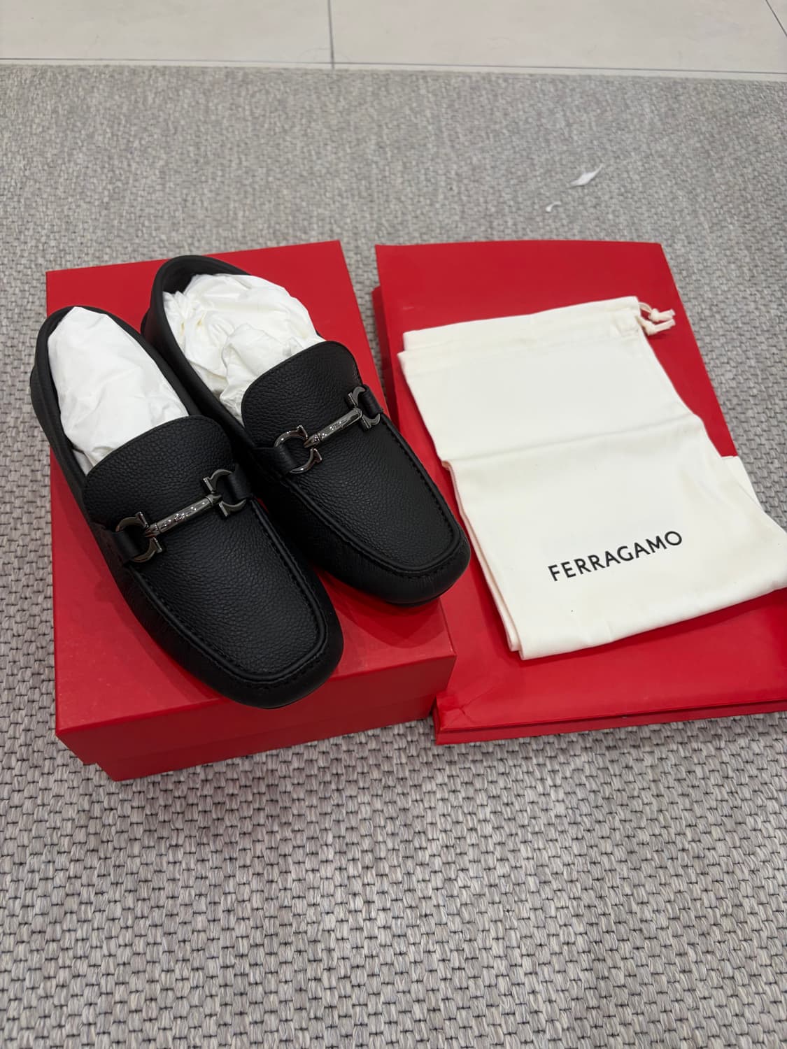 (새상품) 페레가모 로퍼 상품이미지1