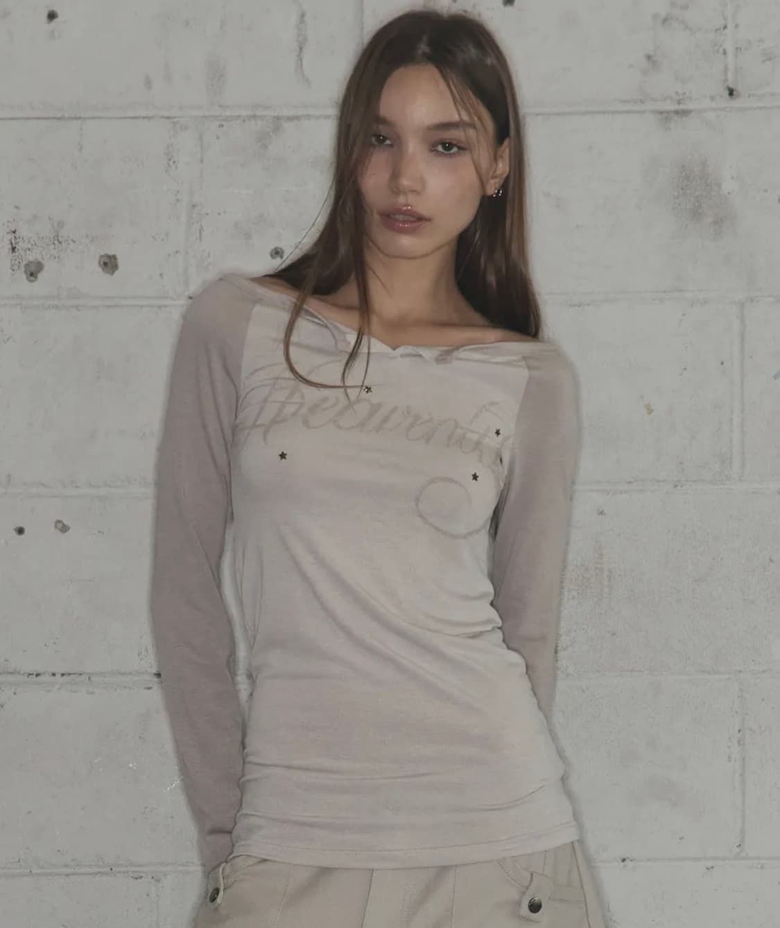 팬시클럽 헤븐리 오프숄더 롱슬리브 상품이미지1