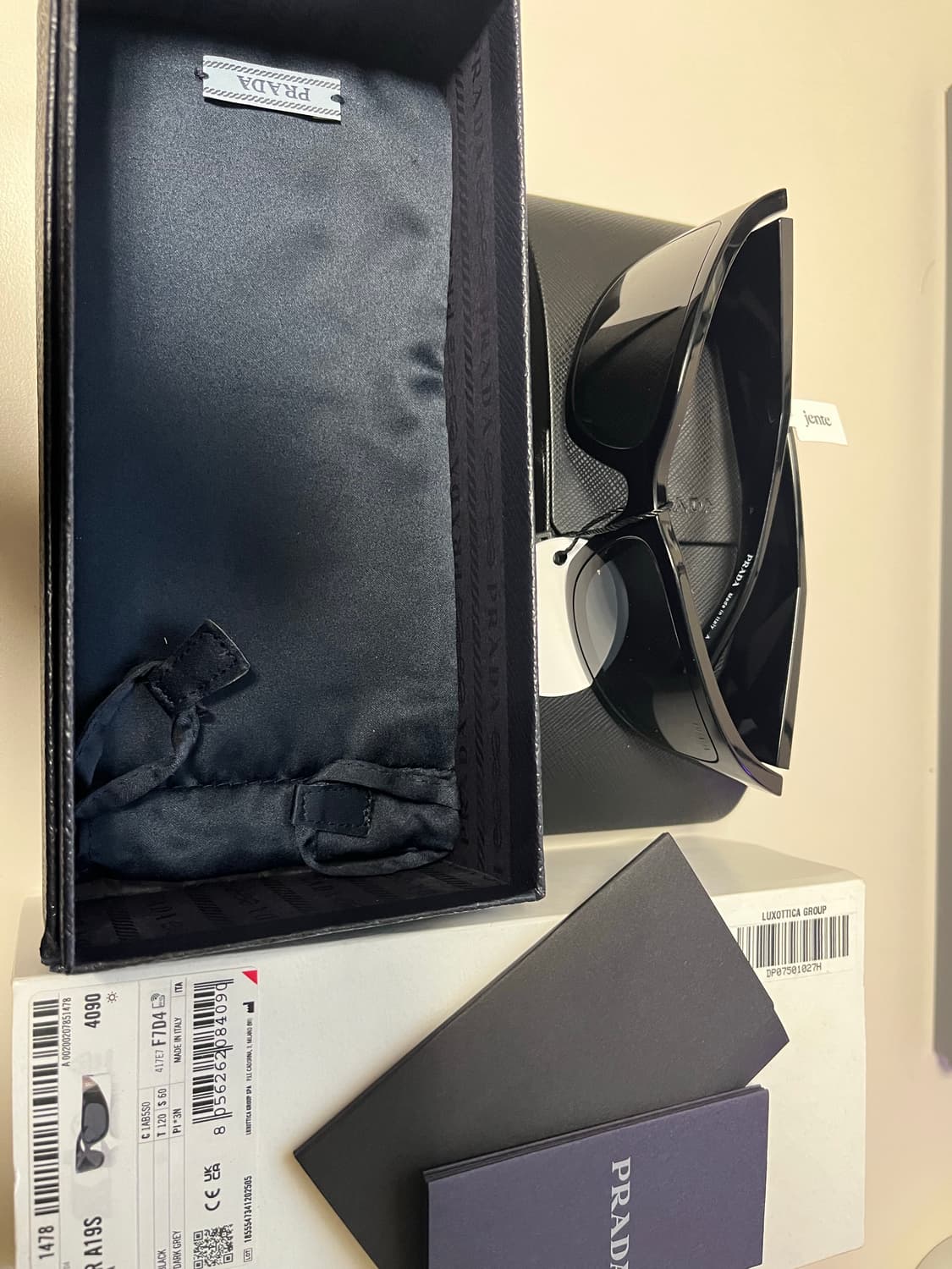 프라다 칸예 선글라스 상품이미지1