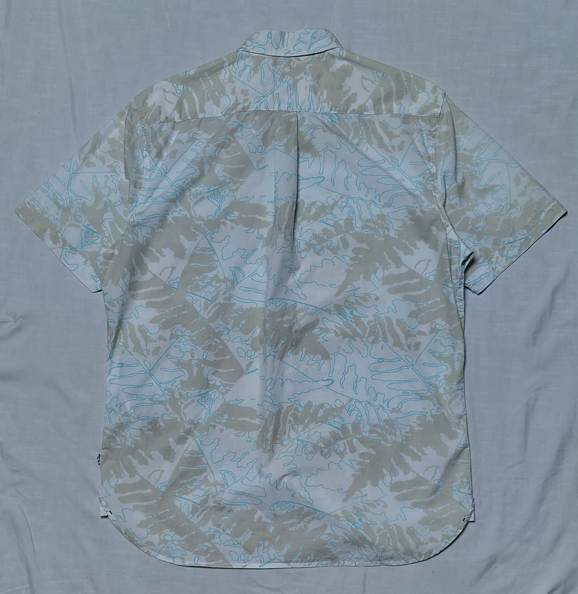 [M] 리바이스 스탠다드핏 리프 패턴 반팔 셔츠 (상태 최상) 상품이미지8