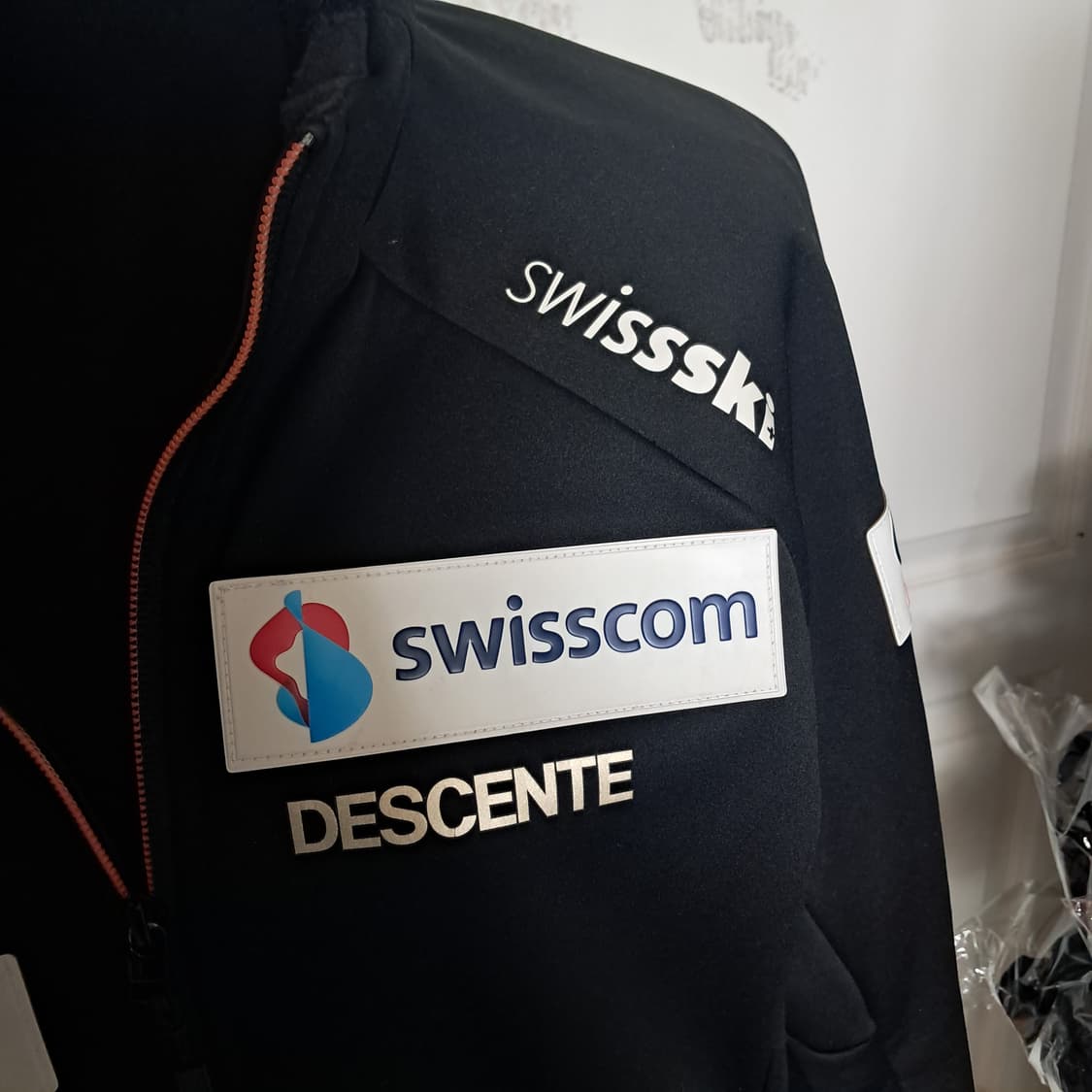 데상트 스위스 스키팀 점퍼 집업95(상태상급) 상품이미지5