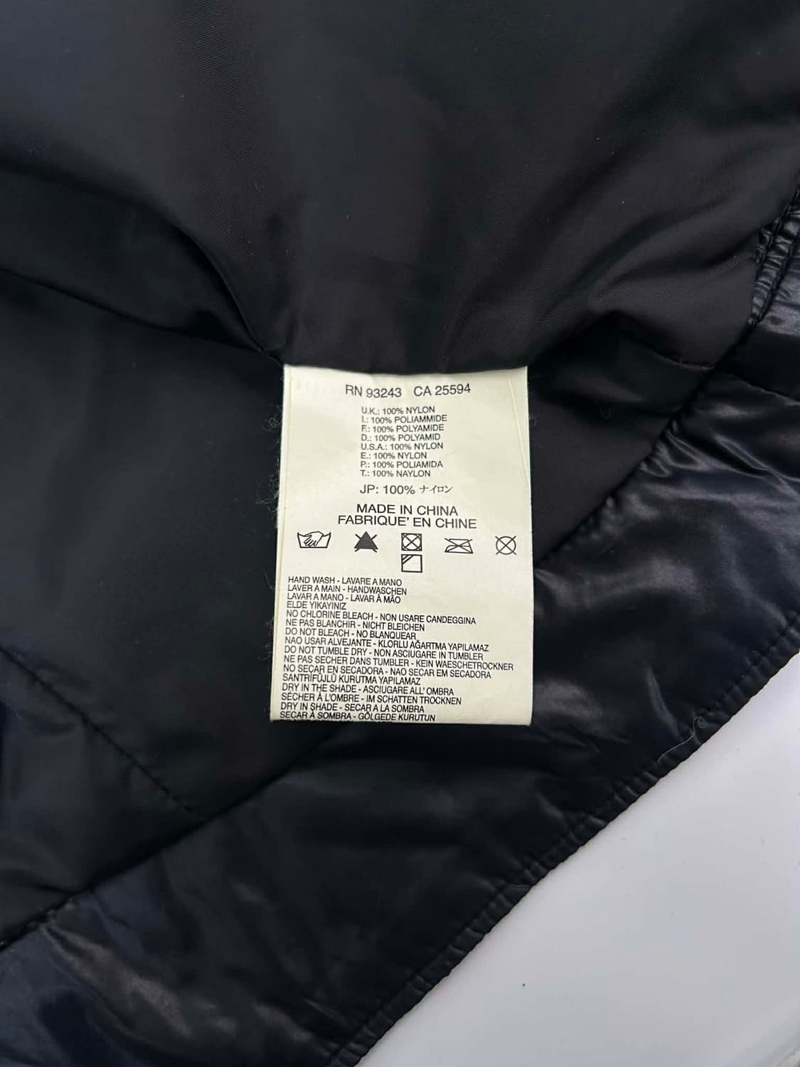 [S] 디젤 비대칭 스터드 나일론 경량 패딩 자켓 상품이미지4