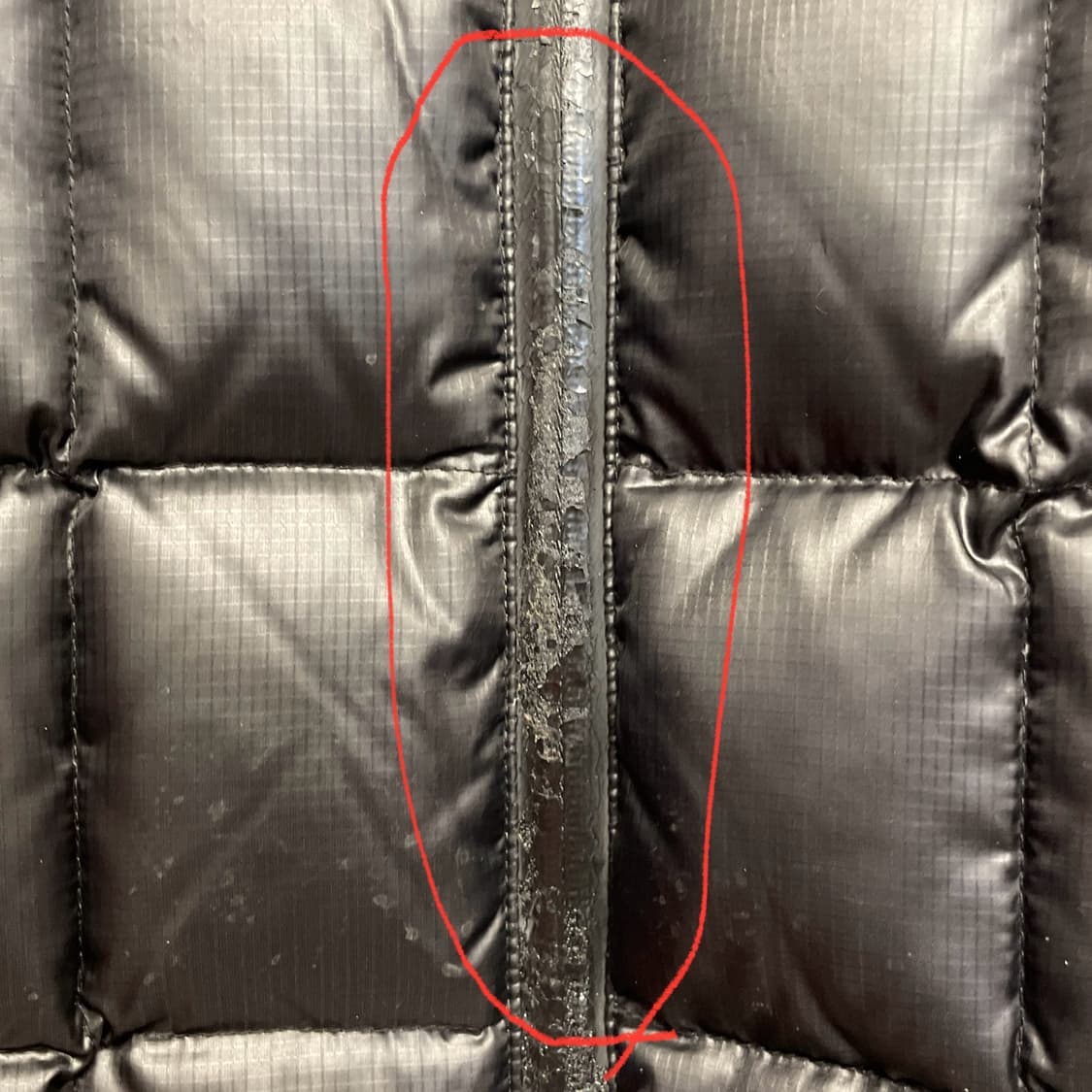 코오롱 바둑판 덕 다운 블랙 패딩 베스트   상품이미지7