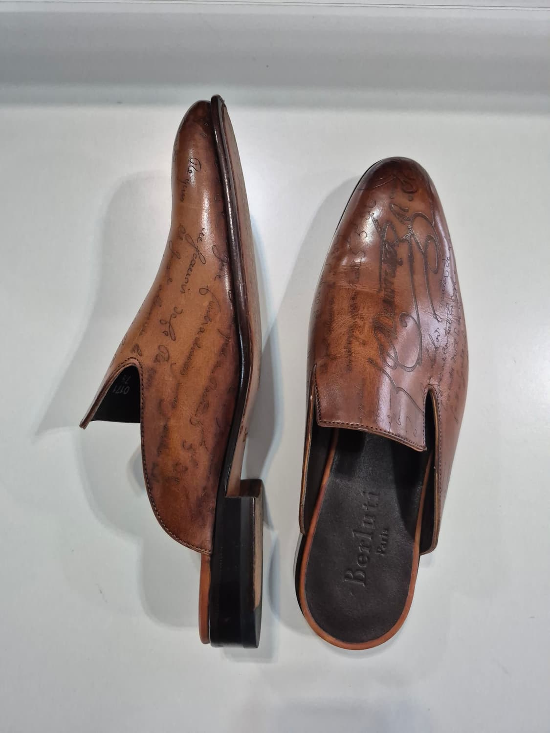 벨루티 남자 블로퍼 7.5size 상품이미지4