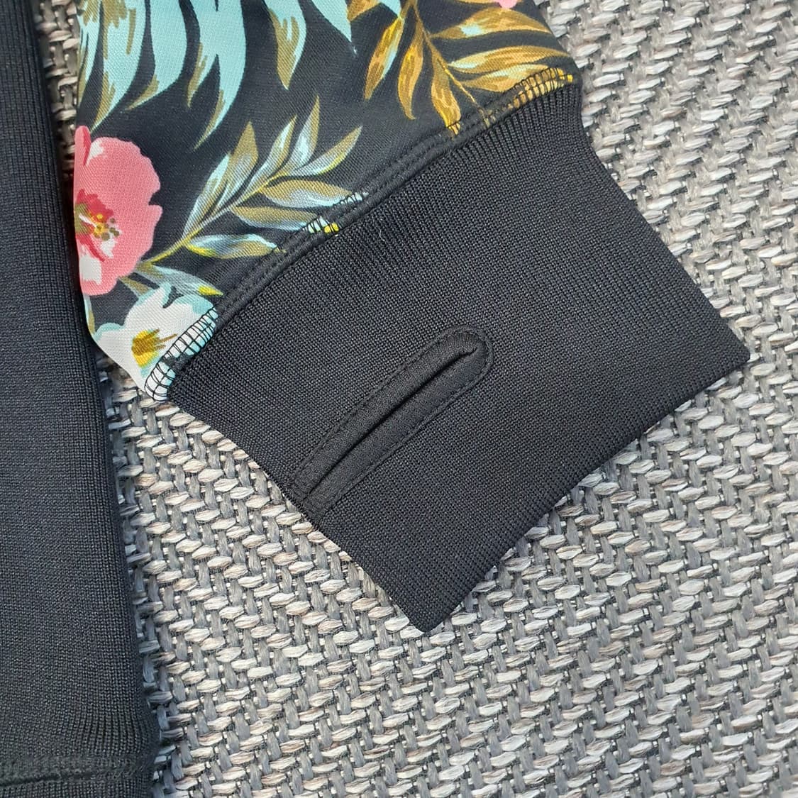 미착용 Saga 후드티 남자105 상품이미지5