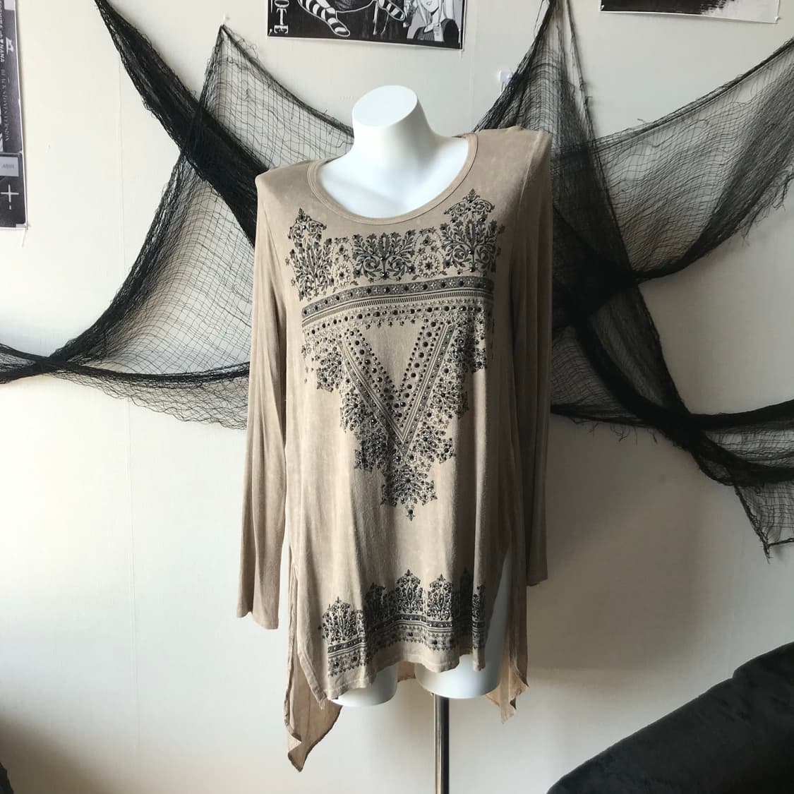 Oriental mood beads detail longsleeve   상품이미지1