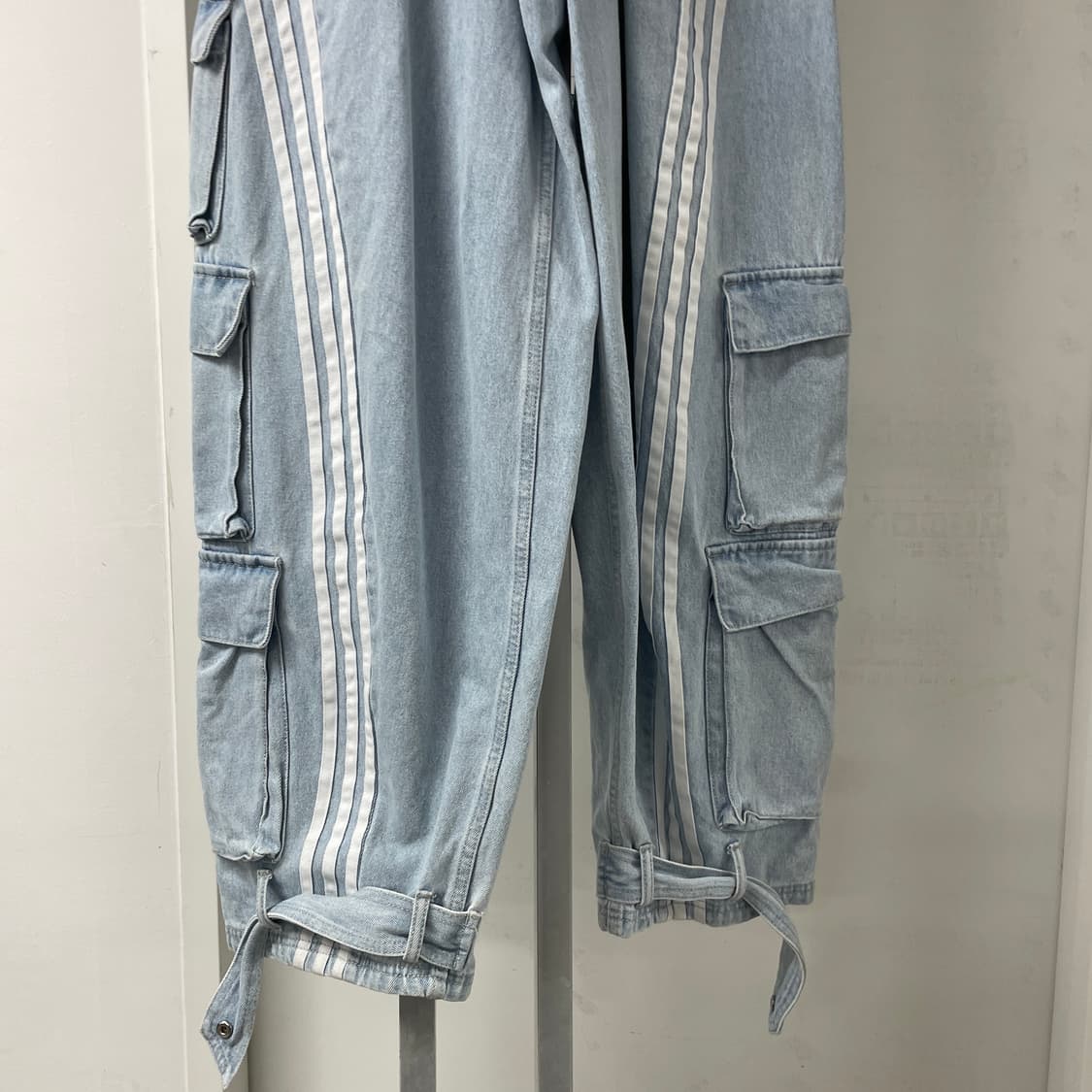 아디다스 아디레니움 데님 카고 팬츠 27(W) 상품이미지3