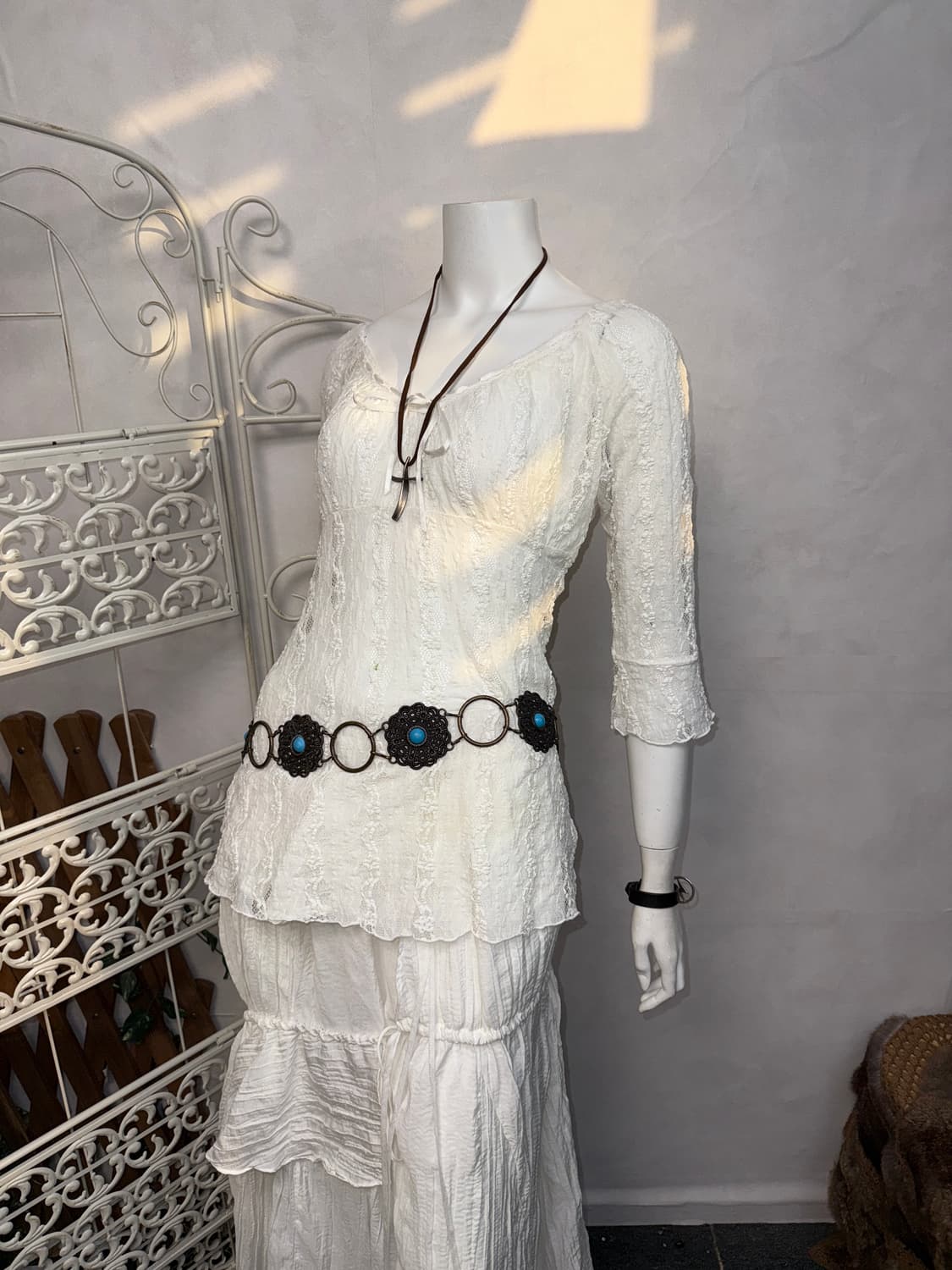 Rosa Cheri white floral lace 오프숄더 블라우스 상품이미지6