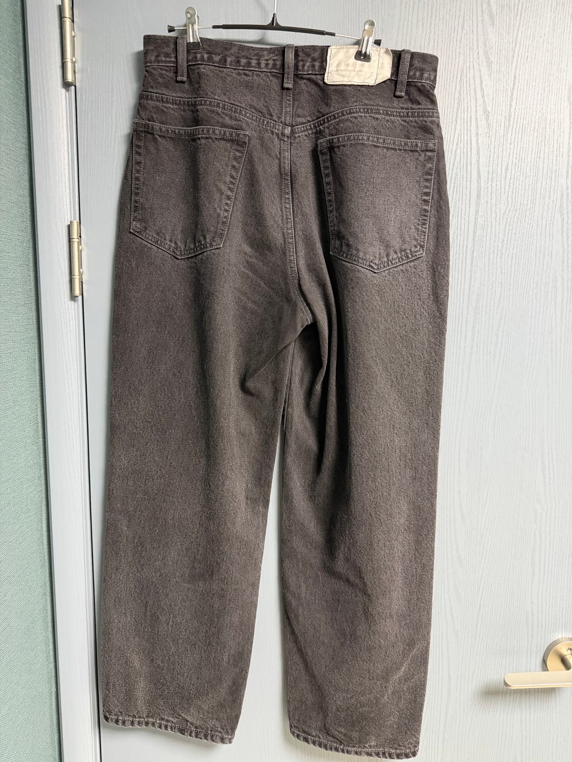 디스이즈네버댓 Relaxed Jeans Black 상품이미지2