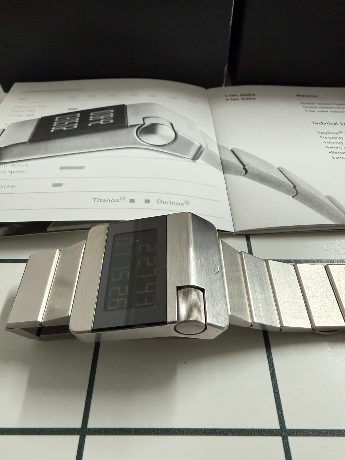 벤츄라 V-TEC 알파 디지털 시계 풀박스 상품이미지3