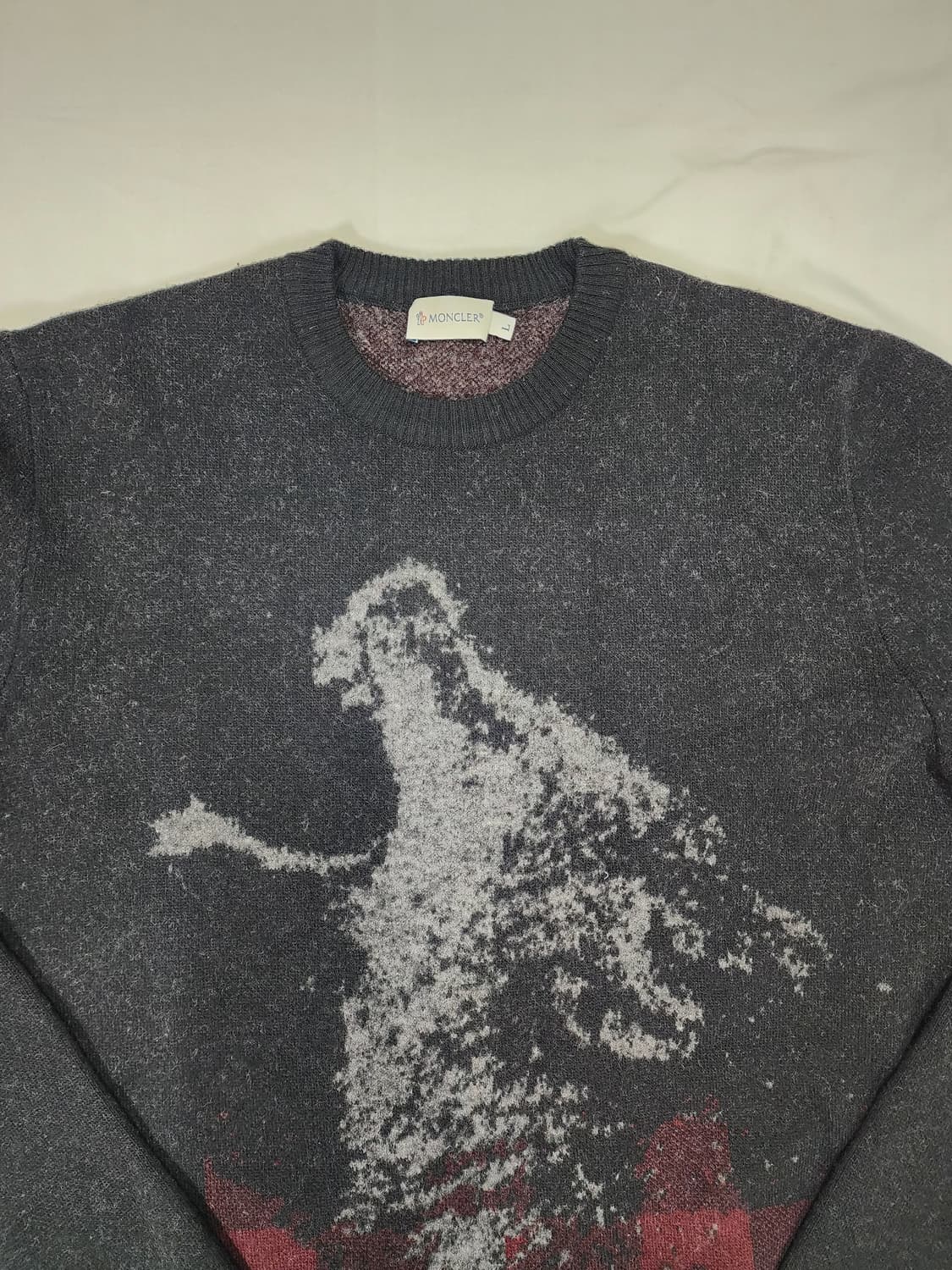 몽클레어 남성 울프 와펜 니트 스웨터 상품이미지3