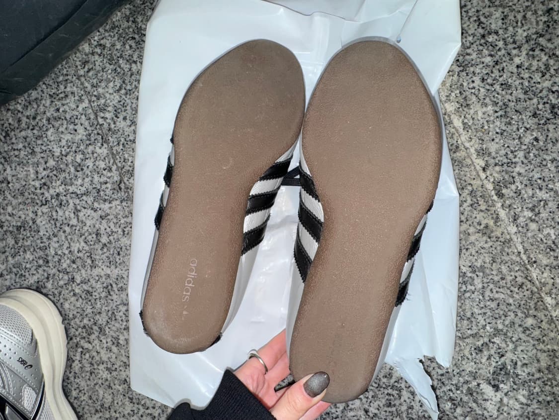 아디다스 도쿄 실버 메탈릭 코어 블랙 w235 상품이미지3