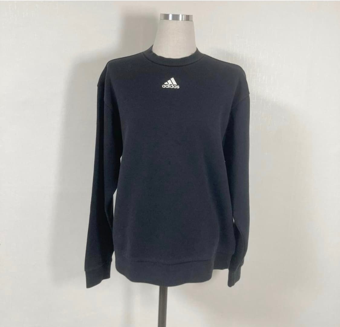 아디다스블랙맨투맨 상품이미지1