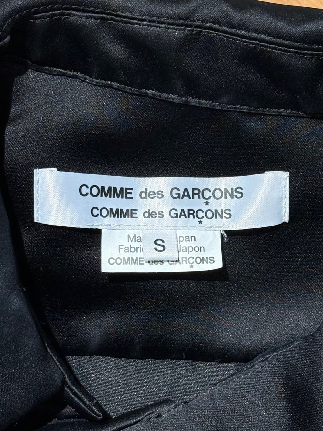 꼼데가르송 블랙 비대칭 새틴 버튼업 미디 드레스 상품이미지7