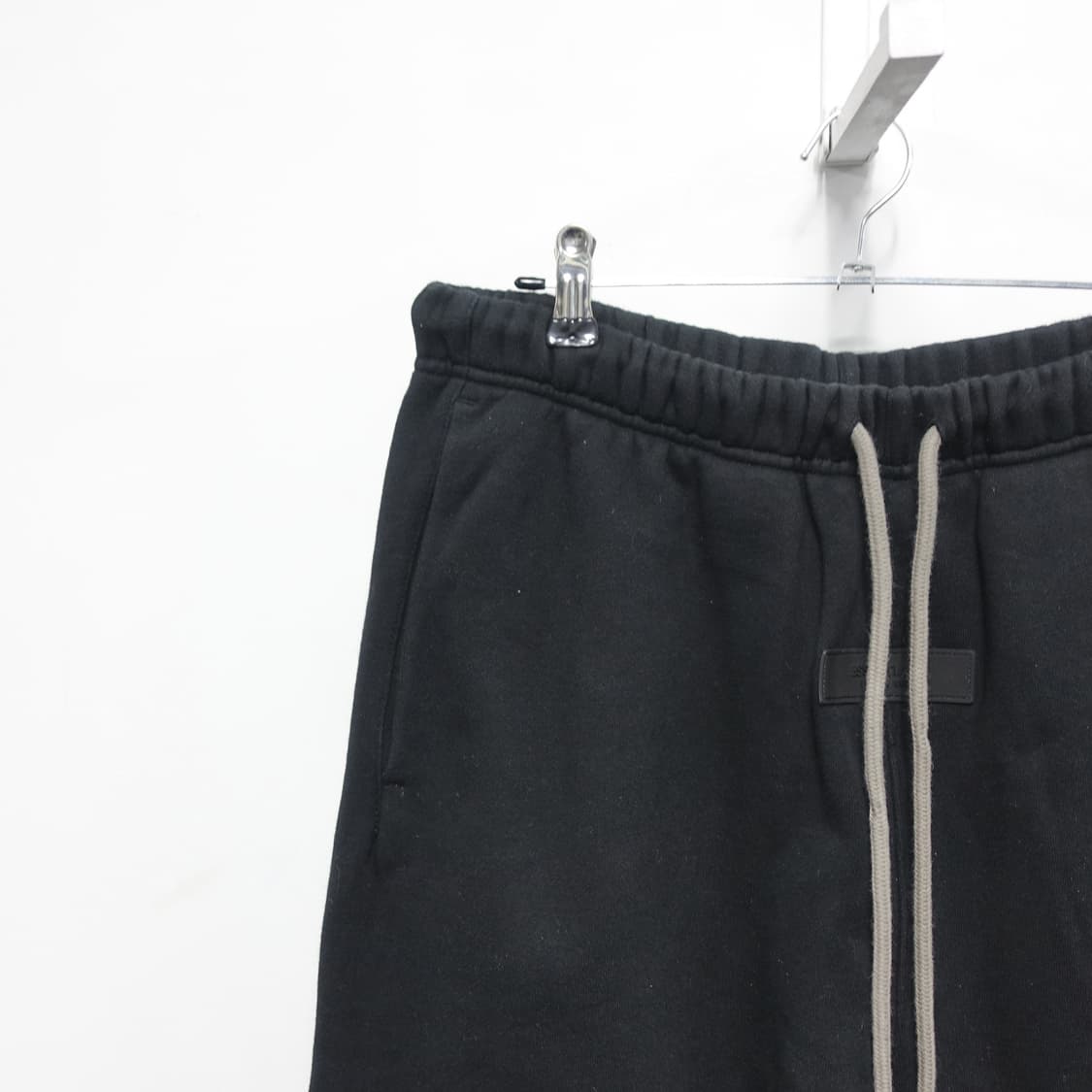 [S]FEAROFGOD 에센셜 피오갓 플리스 스웨트팬츠 상품이미지7