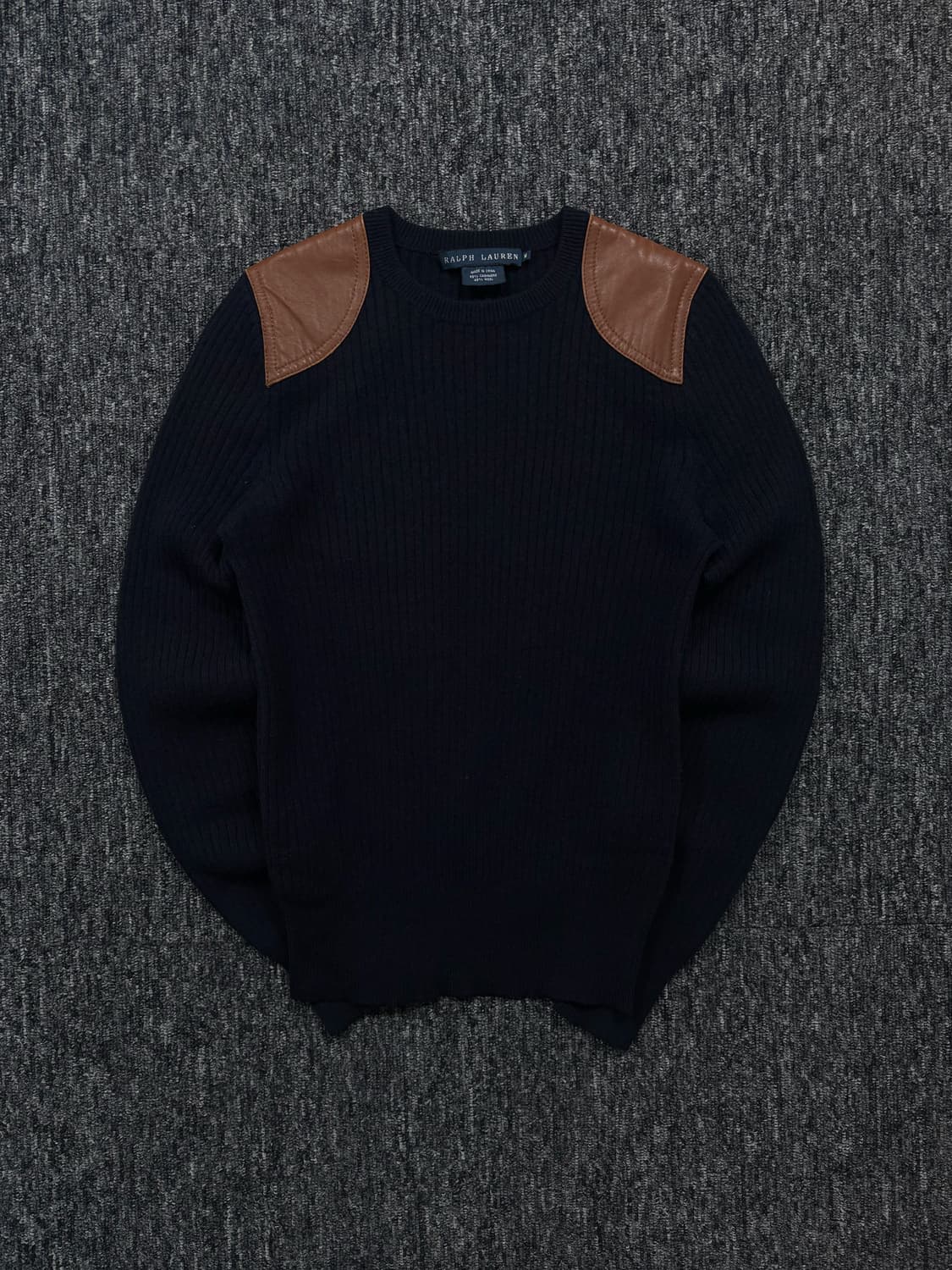 폴로 네이비 엘보우 숄더 패치 니트 상품이미지3