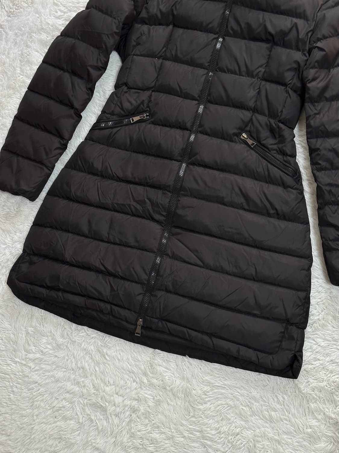 몽클레어 여성 패딩 블랙 2사이즈 상품이미지2