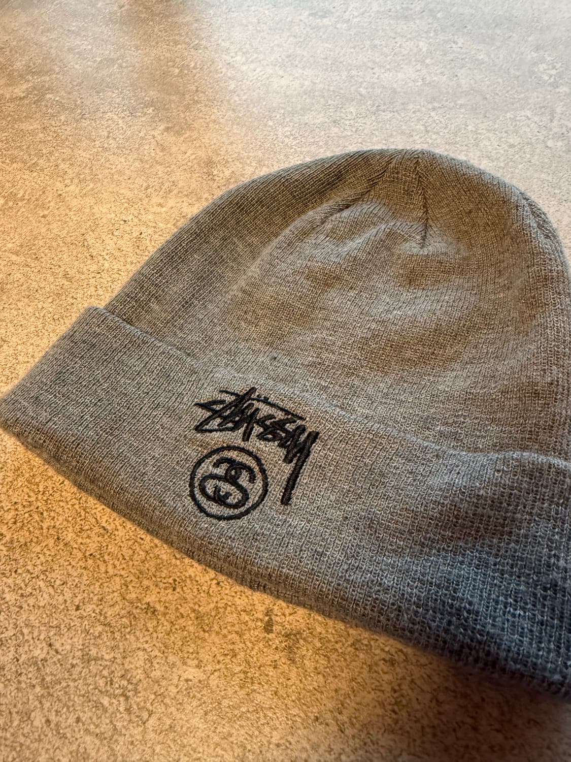 스투시 그레이 더블로고 비니 상품이미지2