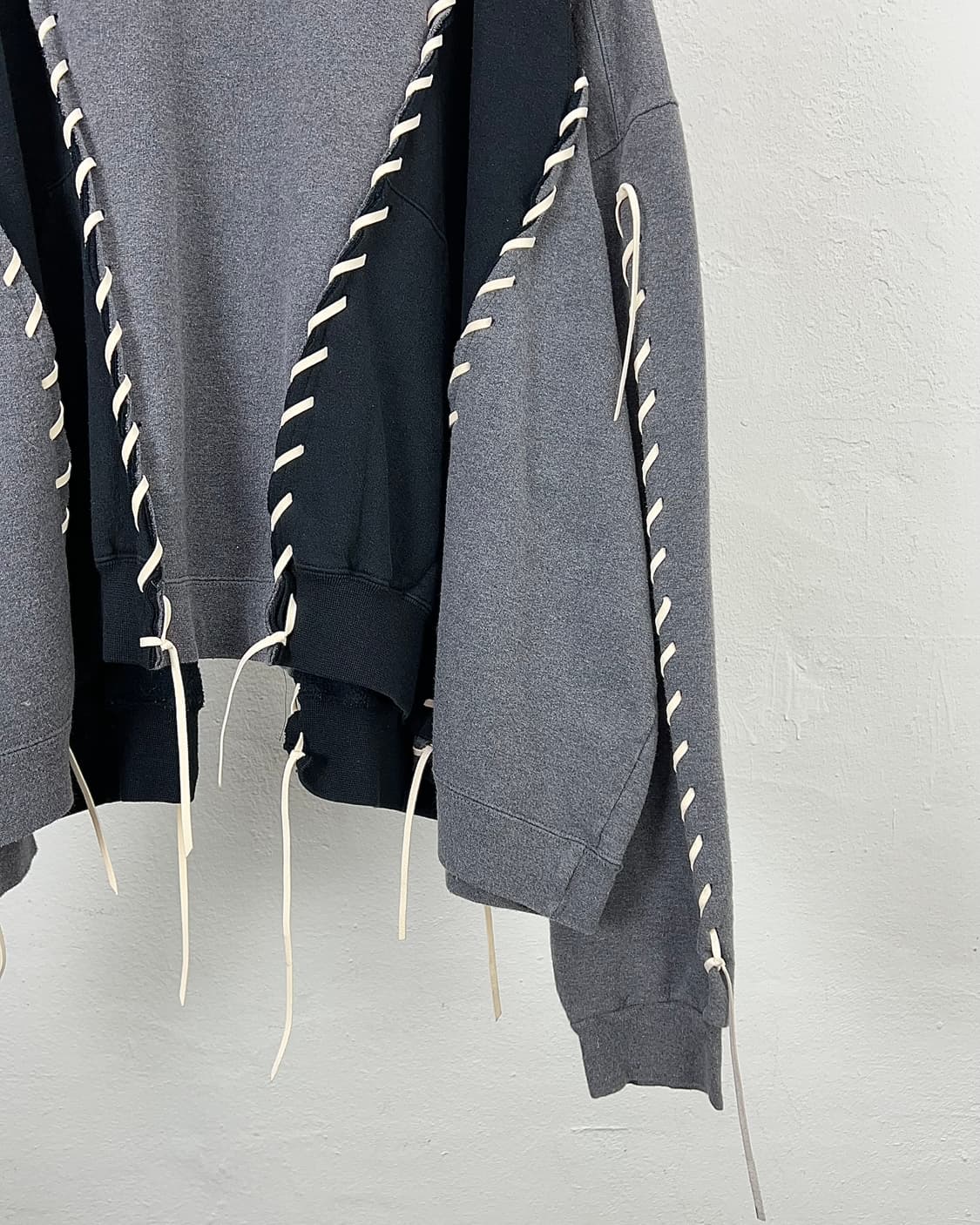 디스커버드 콘트라스트 챔피온 리메이크 오버 스웨트 셔츠 상품이미지5