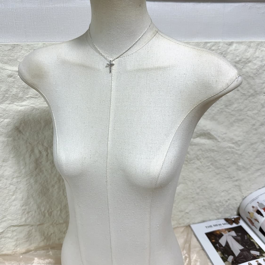 빈티지 마테 십자가 큐빅 목걸이 상품이미지1