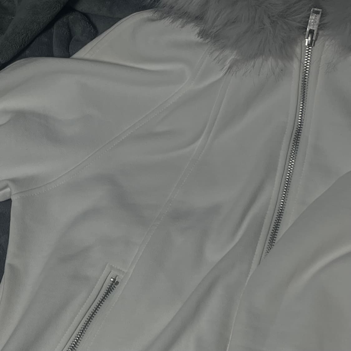 b.access 빈티지 퍼 후드집업 white 상품이미지2