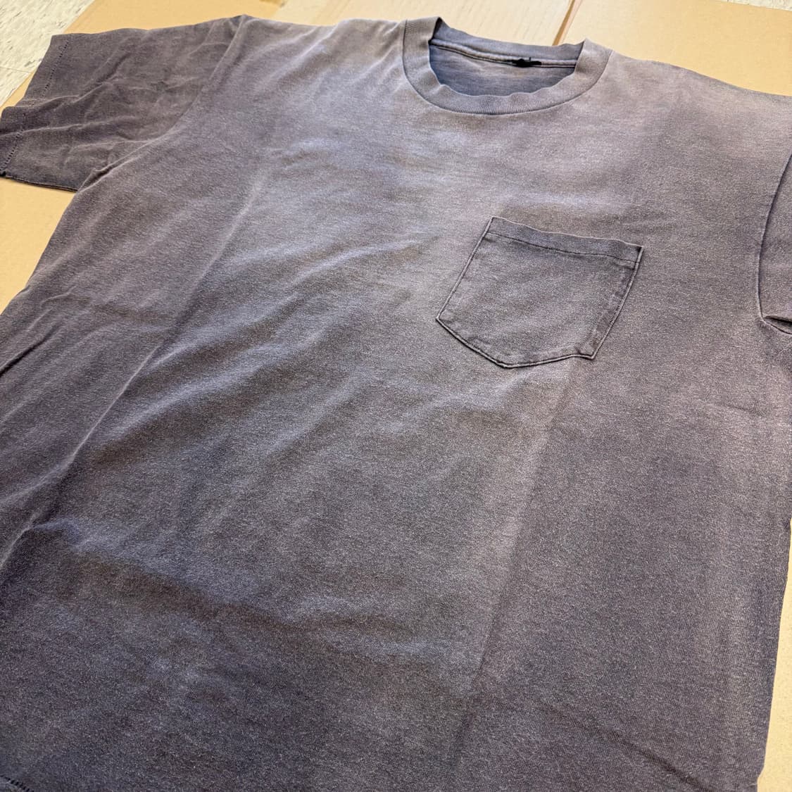 90s Vintage Sun Faded Blank Pocket Tee 상품이미지5
