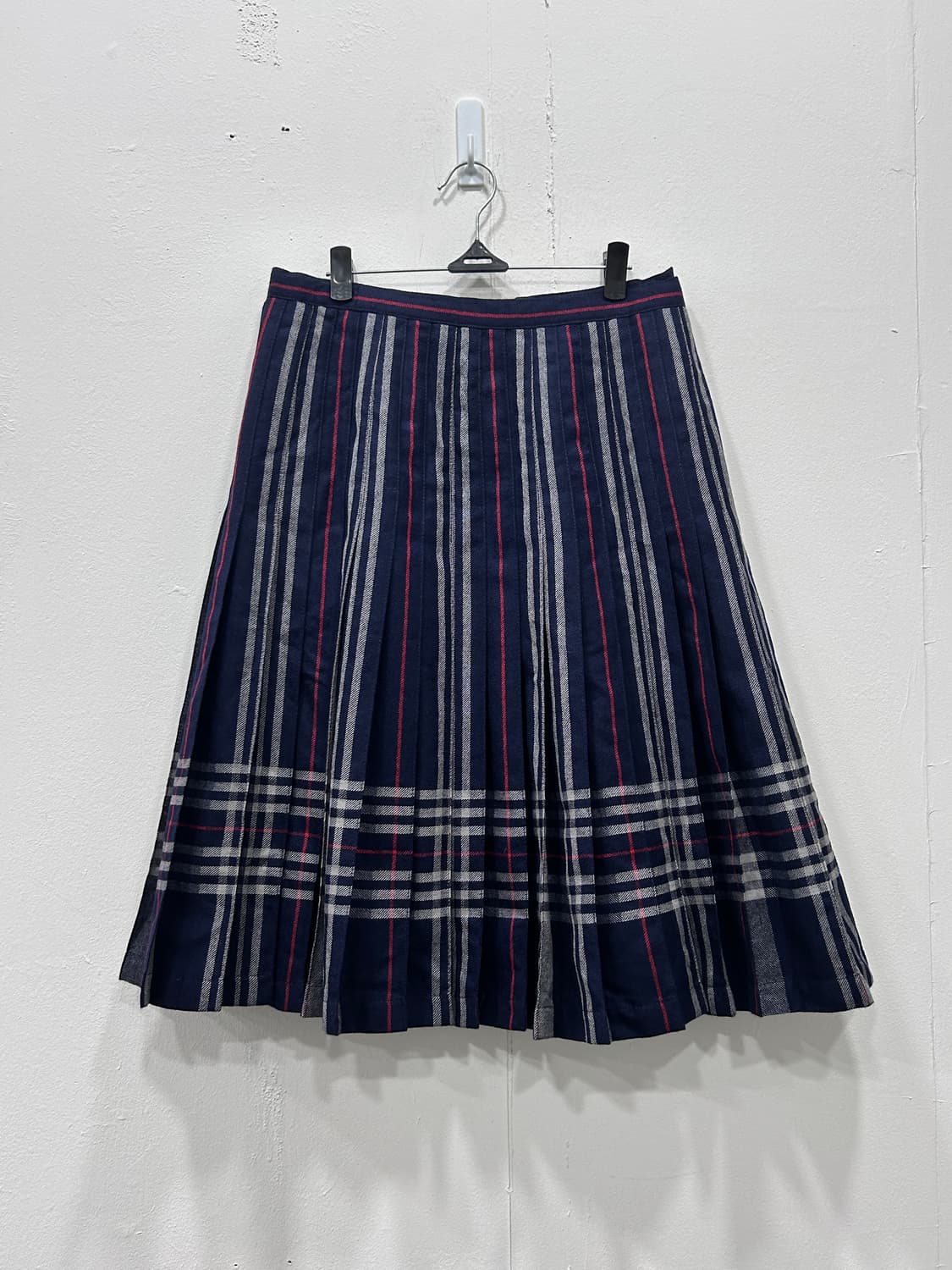 버버리 리버시블 네이비 플리츠 스커트 28-29인치 상품이미지7