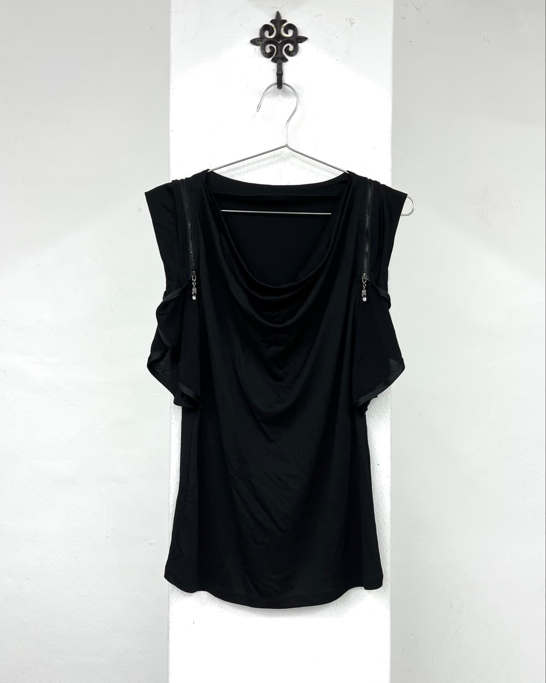 Shoulder zip detail drape short sleeve 상품이미지4