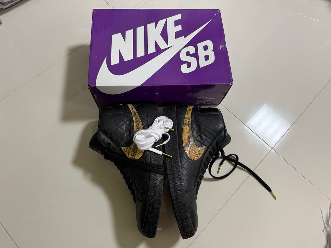 [300] 슈프림 x 나이키 SB 줌 블레이저 미드 QS 블랙 상품이미지7