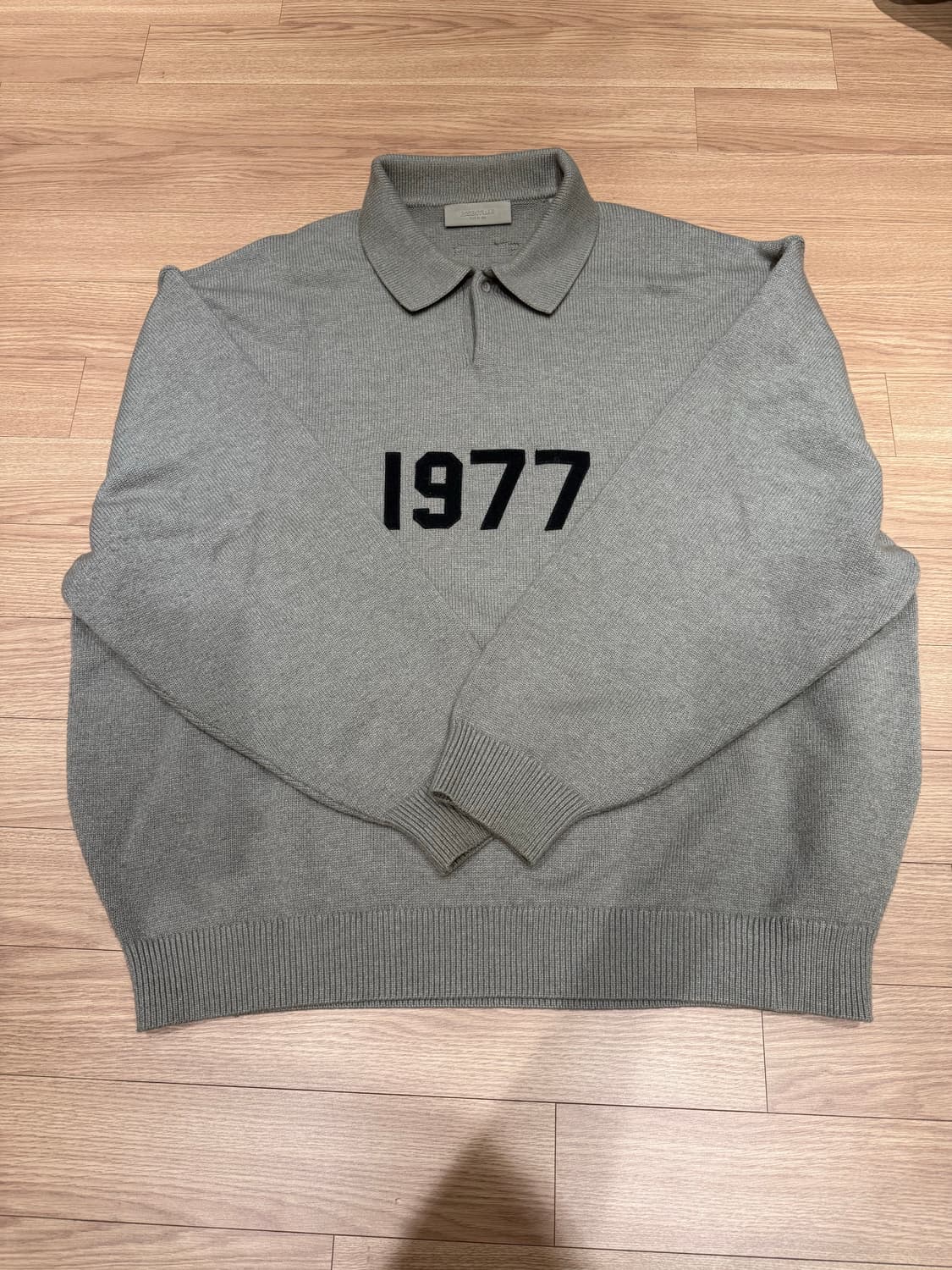 에센셜 피어오브갓 1977 카라 니트 xl 상품이미지1