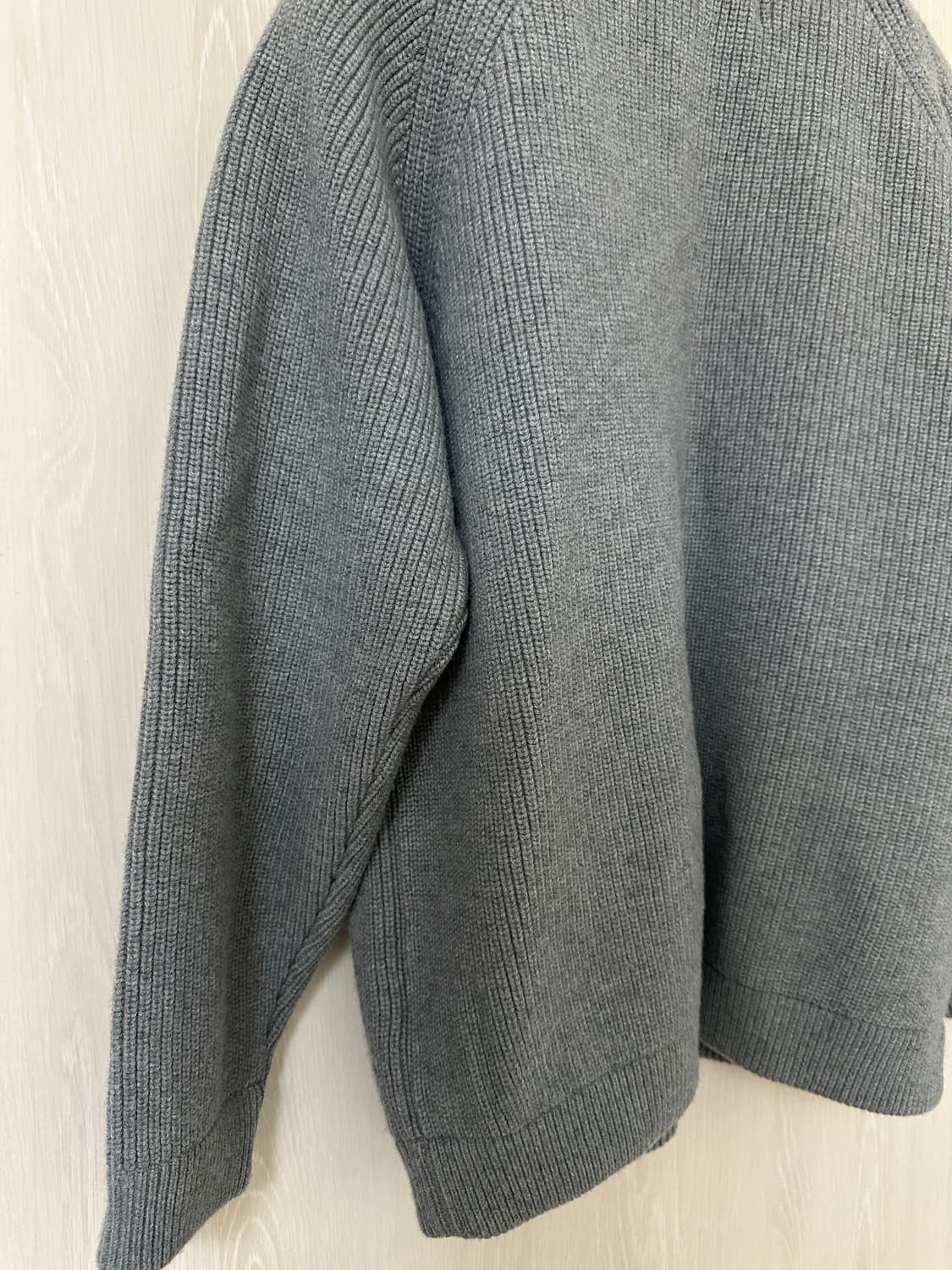 홀리선 아네트 가디건 M사이즈 판매합니다. 상품이미지4
