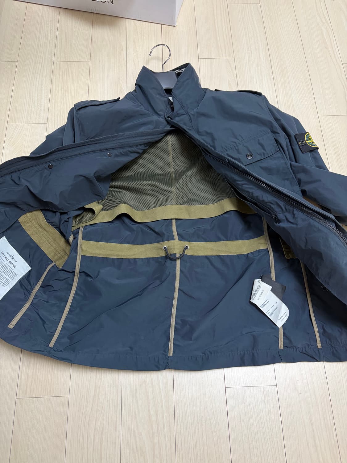 스톤아일랜드 마이크로랩스 나일론 필드자켓 상품이미지4