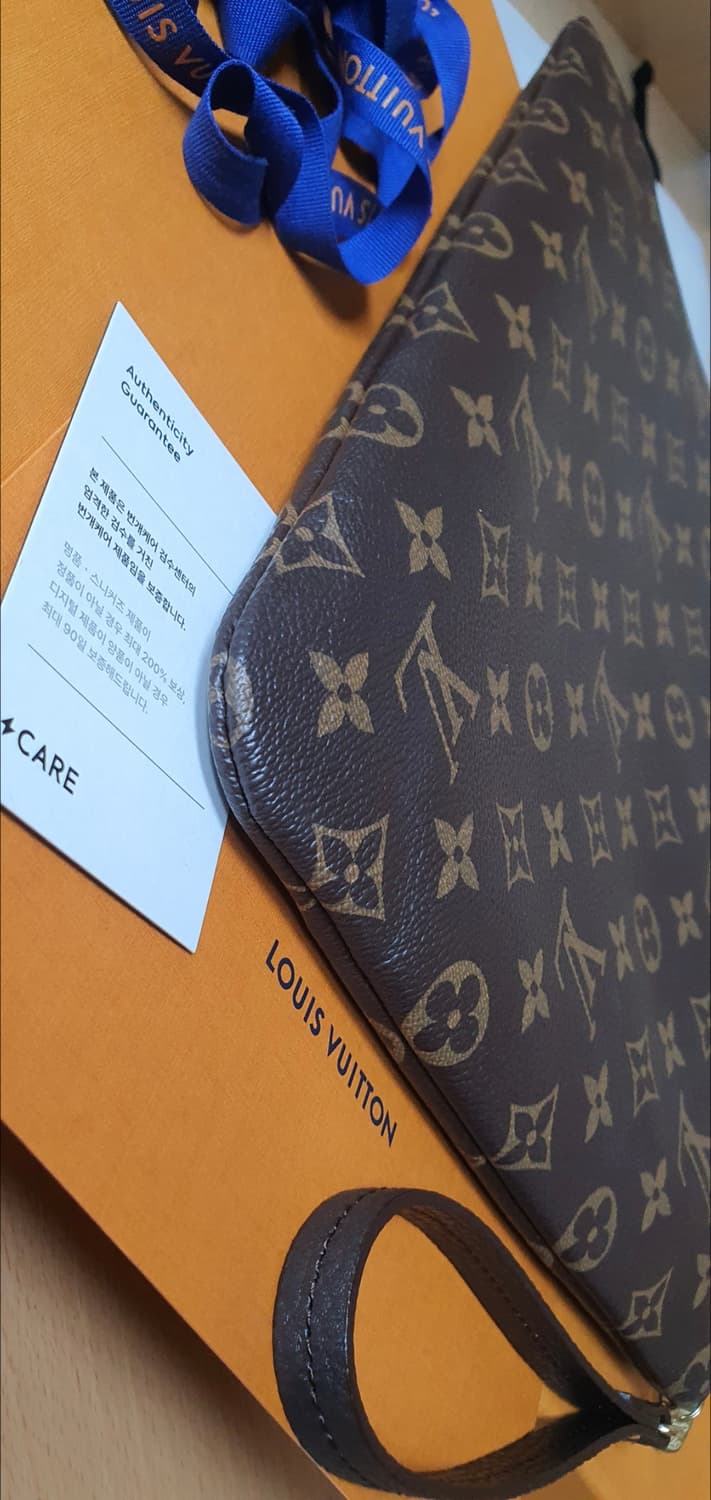 루이비통 에튀보야주MM 클러치/클러치백 새상품급 정품(감정서O) 상품이미지8