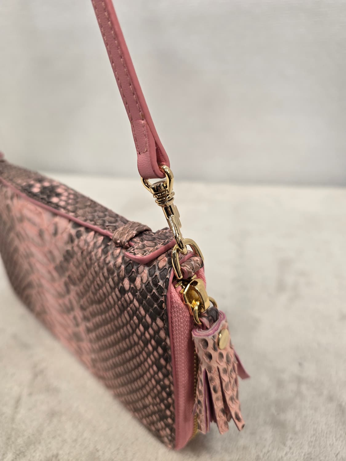 새상품) 장루이쉐레 미니크로스백 겸 장지갑 핑크 뱀피 상품이미지6