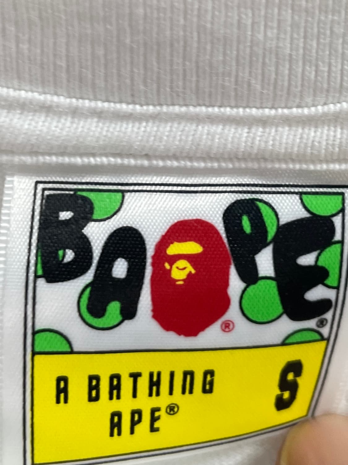 베이프 우먼스 네온로고 반팔티 (on.692)   상품이미지5