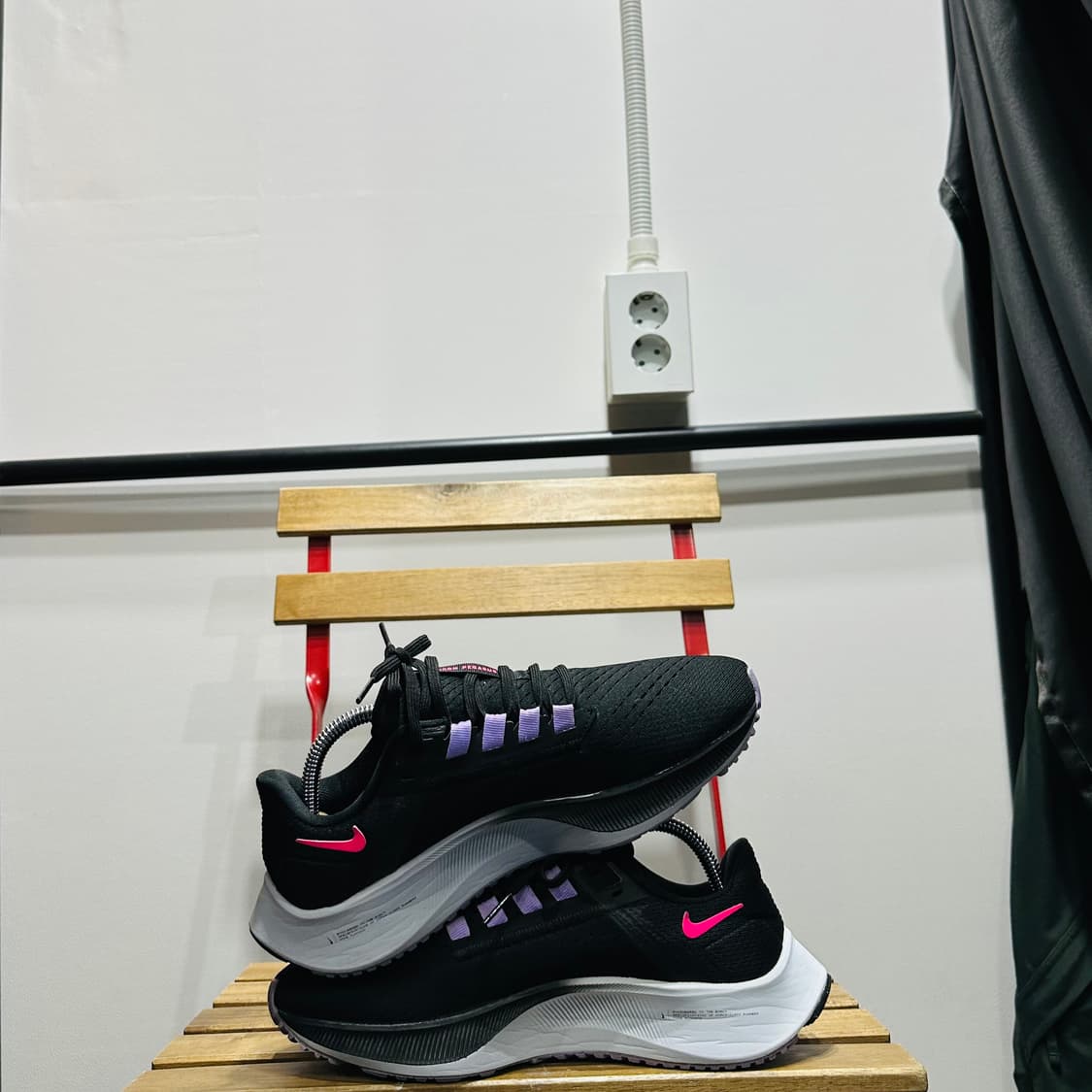 250) 나이키 운동화 남녀공용 신발 에어 줌 페가수스 39 블랙 핑크 상품이미지7