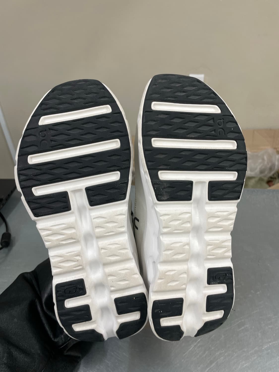 온러닝 클라우드틸트 블랙 아이보리 230 (gr-3987) 상품이미지6