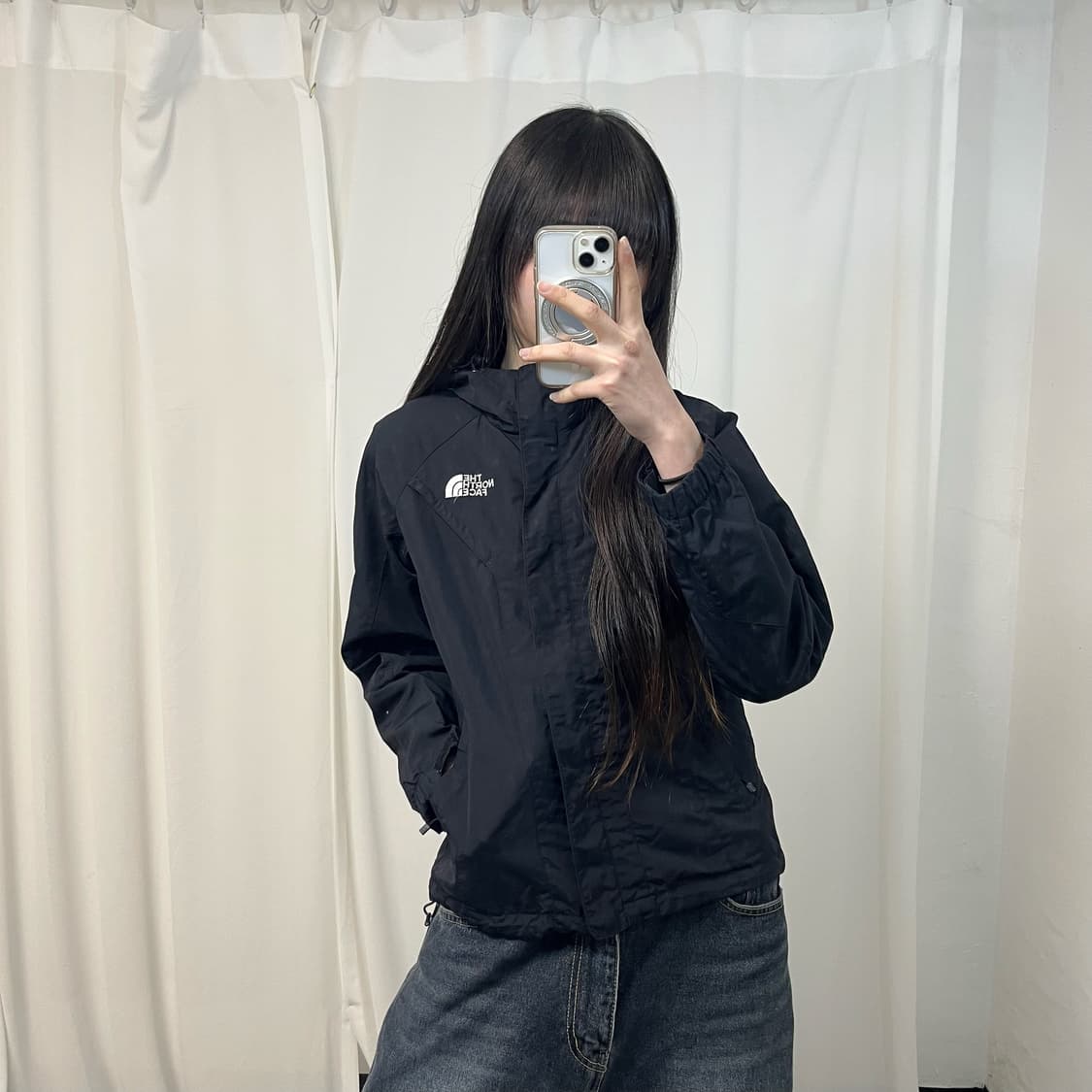 The North Face black windbreaker 상품이미지1