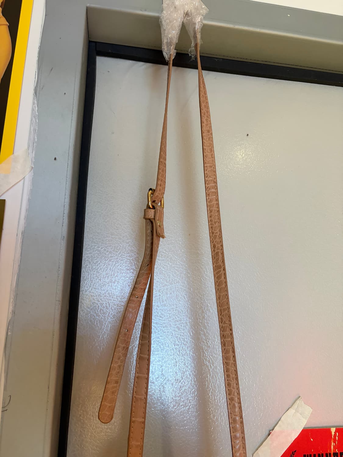 악어 패턴 베이지 메탈 크로스 미니백 상품이미지3