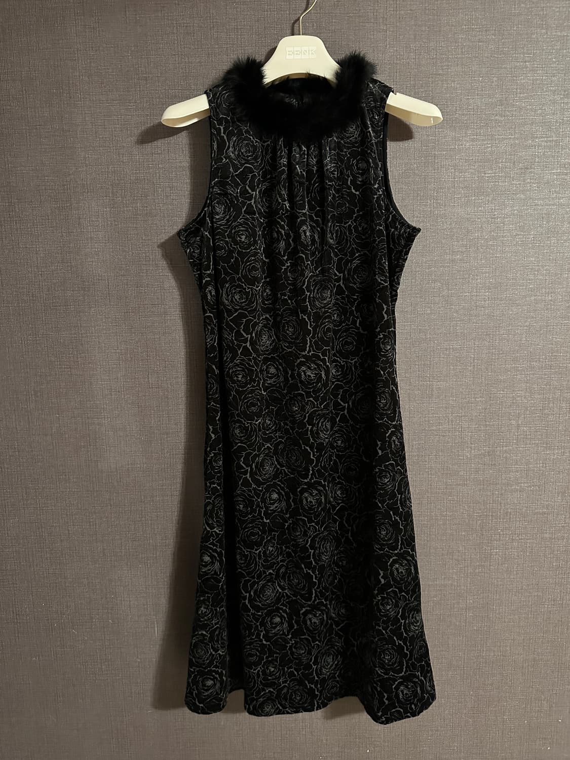블랙 로즈 패턴 털 장식 민소매 원피스 S 상품이미지1