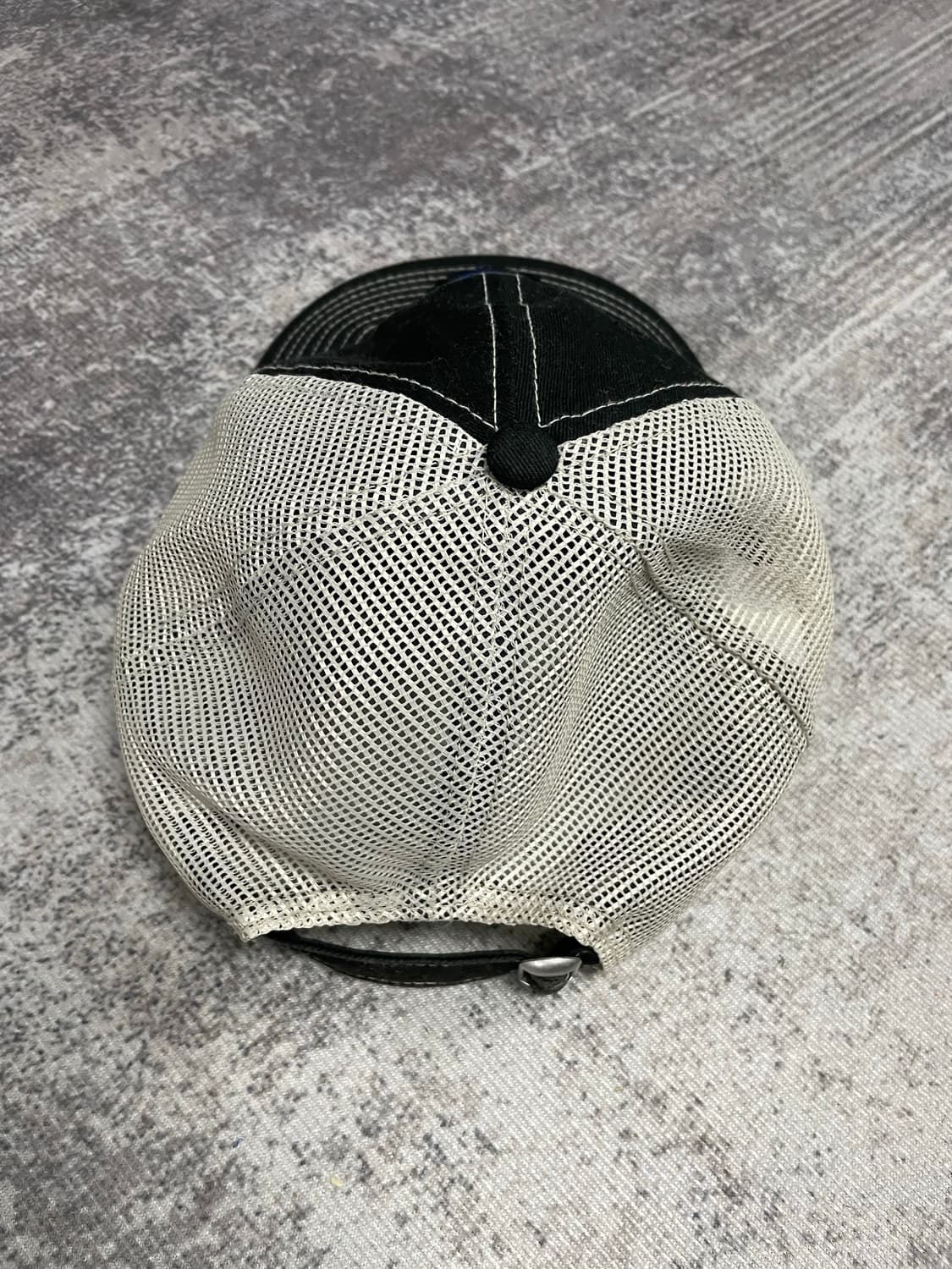 스투시 x 뉴에라 메쉬 트러커 상품이미지5