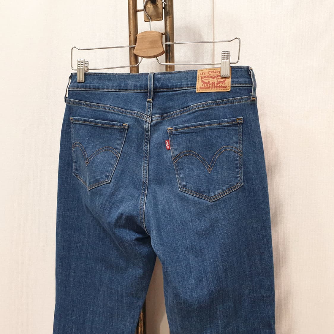 리바이스 여성 클래식 부츠컷 진 청바지 29 상품이미지5