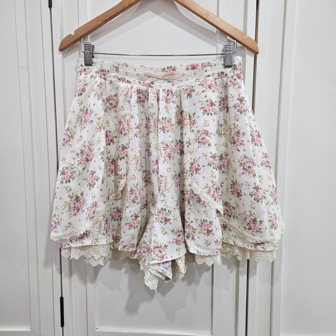 엑시즈팜(axes femme) 쉐비 로즈 레이스 큐롯 스커트 상품이미지1